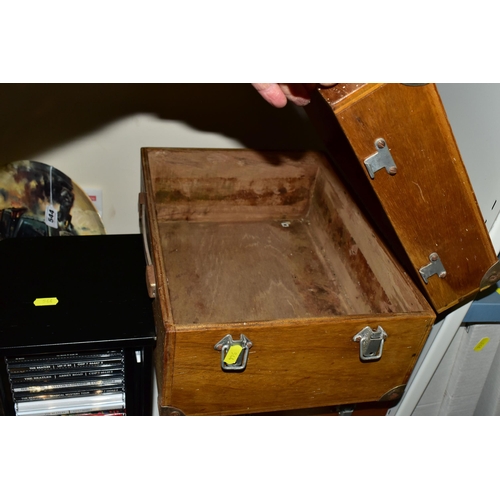 544 - NINETEEN COLLECTORS PLATES, A SMALL RACK OF BEATLES CDS AND TWO WOODEN BOXES, the collectors plates ... 