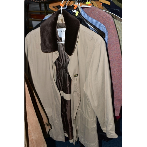 576 - ONE RAIL OF GENTLEMEN'S CLOTHING, to include suits, tweed jackets, sheepskin coat, sweaters, dinner ... 