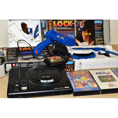 263 - SEGA MEGADRIVE CONSOLE, GAMES AND LOCK ON LIGHT GUNS, games include Sonic The Hedgehog 2, Vectorman,... 