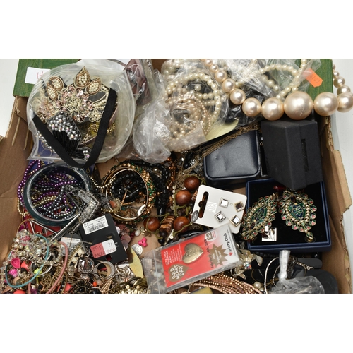 130 - A BOX OF ASSORTED COSTUME JEWELLERY, to include beaded necklaces, bracelets, bangles, earrings, broo... 