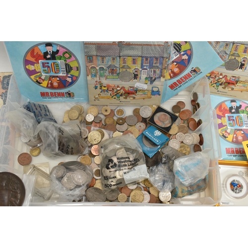 159 - TWO PLASTIC TRAYS OF MIXED COINAGE AND BANKNOTES, to include an 1892 USA Barber Half Dollar coin, tw... 