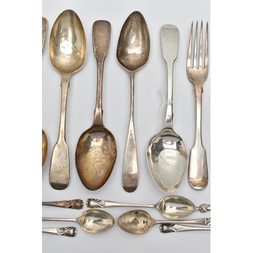 252 - A PARCEL OF 19TH AND EARLY 20TH CENTURY FLATWARE, comprising a set of five Victorian Fiddle pattern ... 