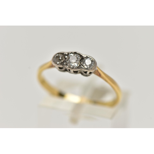 68 - A THREE STONE DIAMOND RING, three old cut diamonds, approximate total diamond weight 0.30ct, set in ... 