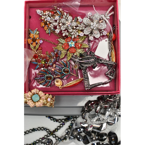 115 - A LARGE ASSORTMENT OF 'BUTLER & WILSON' JEWELLERY, to include a crystal crocodile necklace, two larg... 