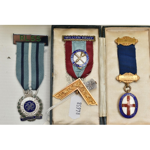 125 - A 9CT GOLD MASONIC MEDAL AND A SMALL BOX OF MEDALS AND COINS, to include a 9ct gold Masonic medal, p... 