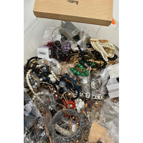 132 - A BOX OF ASSORTED COSTUME JEWELLERY, to include beaded necklaces, bracelets, bangles, earrings, broo... 