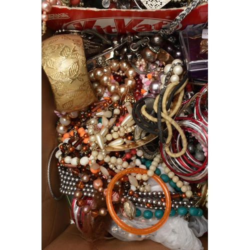 137 - A BOX OF ASSORTED COSTUME JEWELLERY, to include beaded necklaces, bracelets, bangles, earrings, broo... 