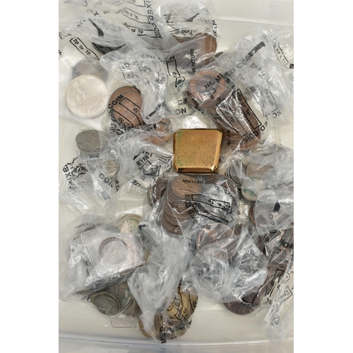 157 - A PLASTIC BOX CONTAINING MAINLY MIXED UK COINAGE, to include a One Ounce 1998 silver Britannia, a sm... 