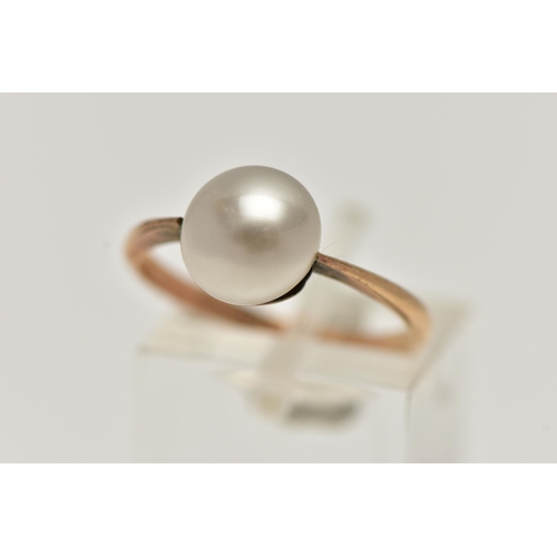 38 - A YELLOW METAL CULTURED PEARL RING, baroque cultured pearl (loose in setting, visible adhesive), pin... 