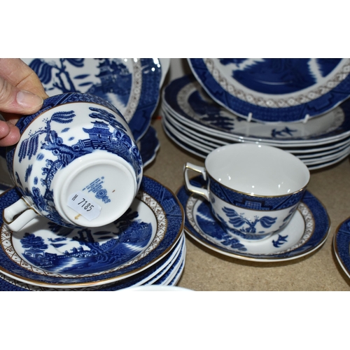 371 - A LARGE QUANTITY OF BLUE AND WHITE DINNERWARE, comprising Royal Doulton The Majestic Collection Boot... 