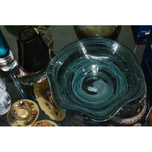 382 - A GROUP OF ART GLASS WARES AND CERAMICS, eight pieces to include a Whitefriars knobbly ruby vase no ... 