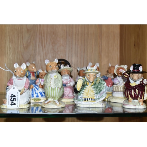 454 - TWELVE ROYAL DOULTON 'JILL BARKLEM'S BRAMBLY HEDGE' FIGURES, comprising Clover DBH16, Conker DBH21, ... 