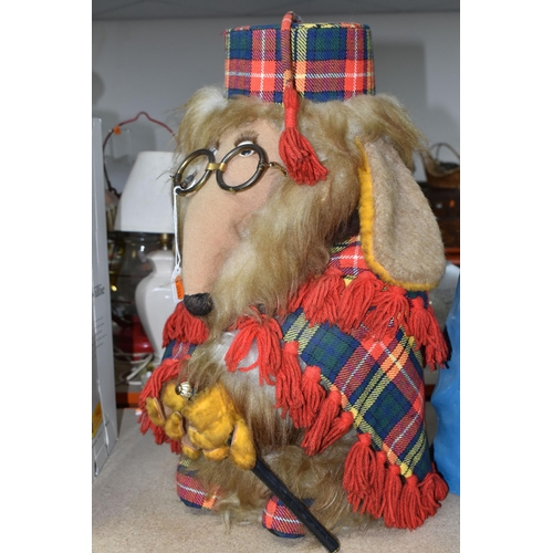 468 - A LARGE MODEL WOMBLE 'UNCLE BULGARIA', height 50cm no makers label, together with a fibreglass clown... 