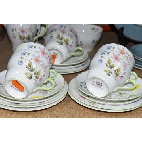 495 - A TWENTY ONE PIECE SHELLEY 'WILD ANEMONE' TEA SET, pattern 13977, comprising a cake plate, a cream j... 