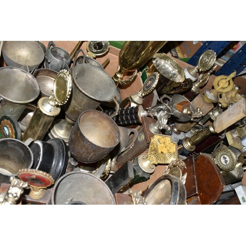 500 - SEVEN BOXES OF METALWARES, GLASS, CERAMICS AND SUNDRY ITEMS, to include a set of four car hub caps, ... 