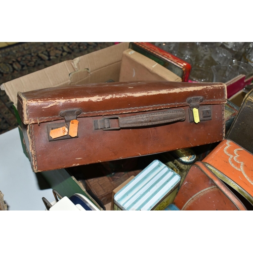 548 - A BOX AND LOOSE ADVERTISING TINS, METALWARES, RADIO AND SUNDRY ITEMS, to include a once hinged tin w... 