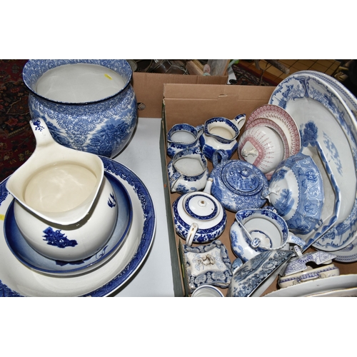 550 - THREE BOXES AND LOOSE BLUE AND WHITE CERAMICS, to include a large William Kent 'Ye Olde Foley Ware' ... 