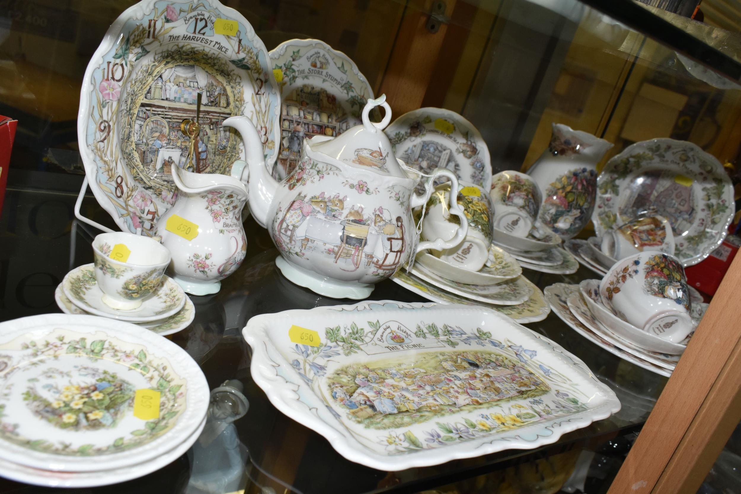 Royal Doultonブランブリーヘッジ HARVEST MICE 掛時計