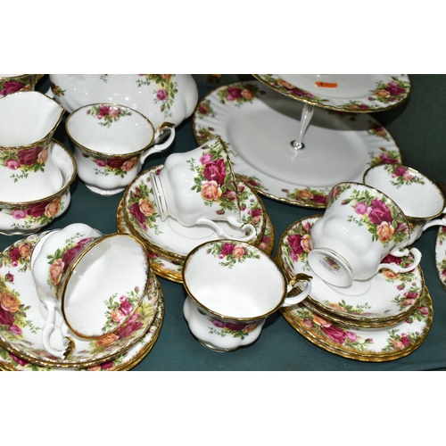 392 - A THIRTY SEVEN PIECE ROYAL ALBERT OLD COUNTRY ROSES TEA SET AND GIFTWARES, comprising a three tier c... 