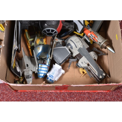 19 - A QUANTITY OF BOXED AND UNBOXED MODERN STAR WARS FIGURES, VEHICLES AND GAMES ETC., to include unboxe... 