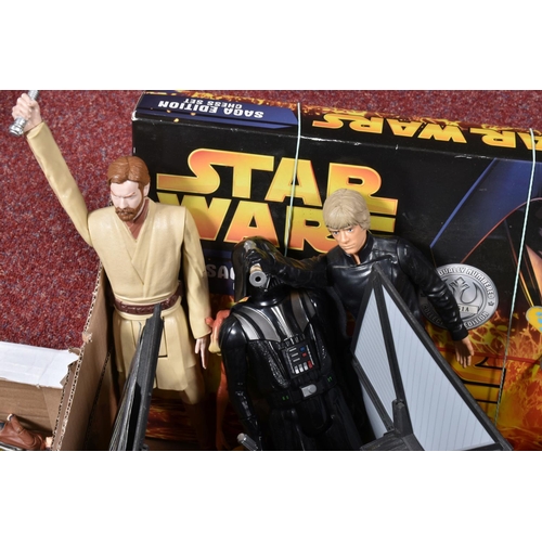 19 - A QUANTITY OF BOXED AND UNBOXED MODERN STAR WARS FIGURES, VEHICLES AND GAMES ETC., to include unboxe... 