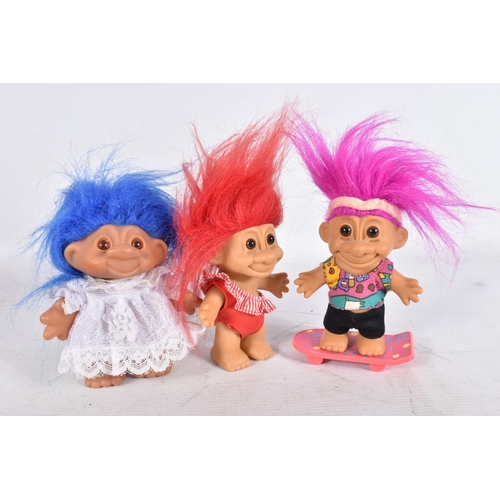 4 - A COLLECTION OF MODERN TROLL FIGURES, majority by Dam or Russ, all appear complete and in good condi... 