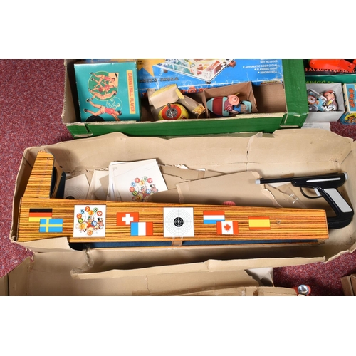 113 - A BOXED TECHNOFIX TINPLATE SPORT-TRAINER SHOOTING GALLERY TOY,  included in the box the whole fixed ... 