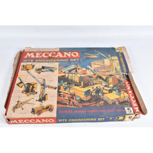 117 - A BOXED MECCANO SITE ENGINEERING SET NO.5, looks to be part built into the crane model with very lit... 