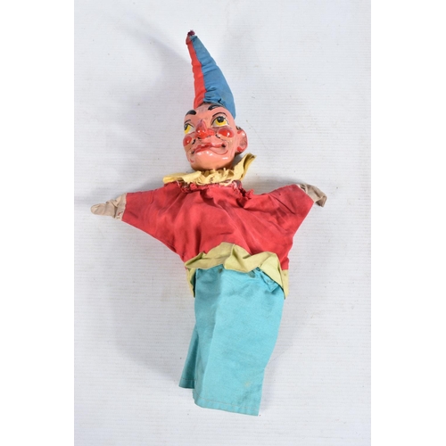 69 - A COLLECTION OF UNBOXED PELHAM GL GLOVE PUPPETS, Mr Punch, Judy, Joey (Clown), Toby (Dog), Doctor, P... 