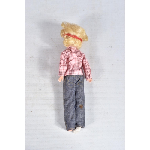 72 - A QUANTITY OF UNBOXED AND ASSORTED SINDY AND PAUL DOLLS, CLOTHING AND ACCESSORIES, Sindy is marked '... 