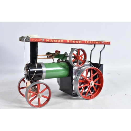 98 - A BOXED MAMOD STEAM TRACTION ENGINE, No.T.E.1a, green body with red, black, cream and bare metal det... 