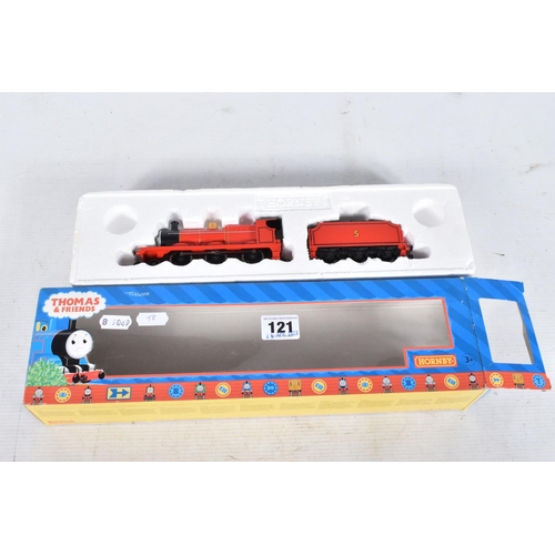 121 - A BOXED HORNBY RAILWAYS OO GAUGE THOMAS AND FRIENDS, 'James' the red engine No.5 (R852), appears com... 