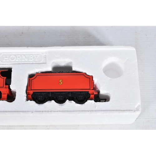 121 - A BOXED HORNBY RAILWAYS OO GAUGE THOMAS AND FRIENDS, 'James' the red engine No.5 (R852), appears com... 