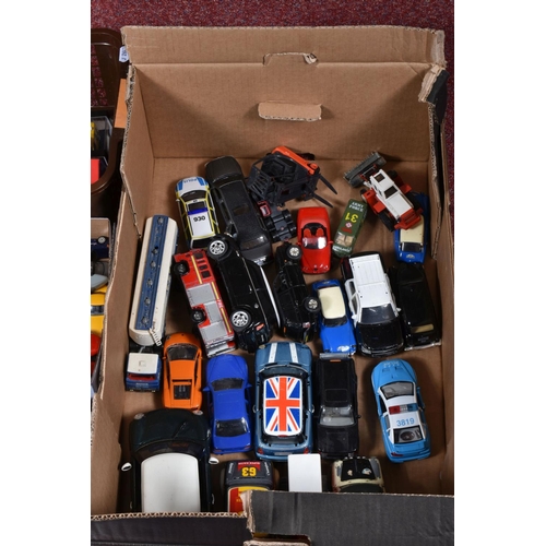 138 - A SELECTION OF BOXED, UNBOXED AND PLAYWORN MODEL VEHICLES, to include a small quantity of Oxford Aut... 