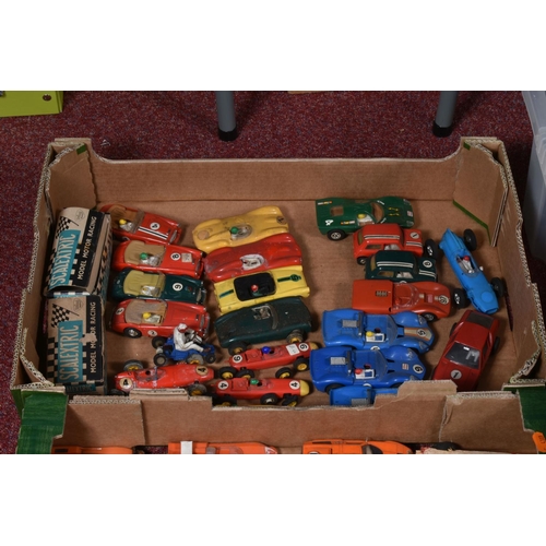 139 - A QUANTITY OF UNBOXED AND ASSORTED VINTAGE SCALEXTRIC, AIRFIX AND OTHER SLOT CARS, not tested, all i... 