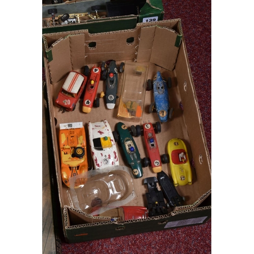 139 - A QUANTITY OF UNBOXED AND ASSORTED VINTAGE SCALEXTRIC, AIRFIX AND OTHER SLOT CARS, not tested, all i... 