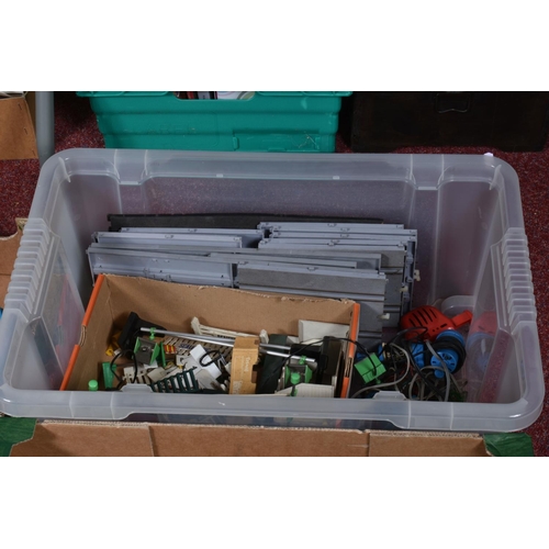 139 - A QUANTITY OF UNBOXED AND ASSORTED VINTAGE SCALEXTRIC, AIRFIX AND OTHER SLOT CARS, not tested, all i... 