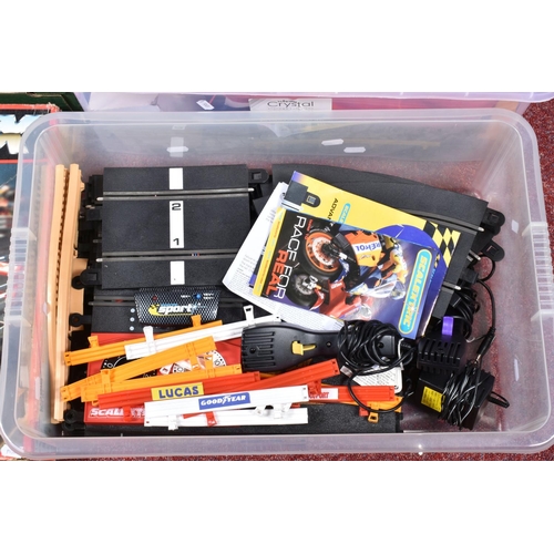 157 - A QUANTITY OF UNBOXED MODERN SCALEXTRIC RACING CARS AND TRUCKS, with a boxed Scalextric Grand Prix s... 