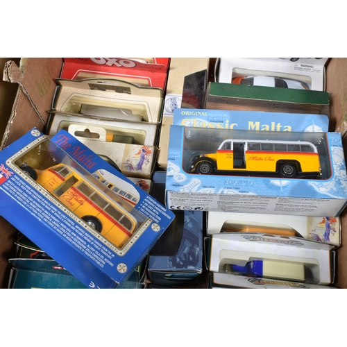 176 - A QUANTITY OF BOXED MODERN DIECAST VEHICLES, to include Corgi Classics, Corgi Motroing Memories, Lle... 