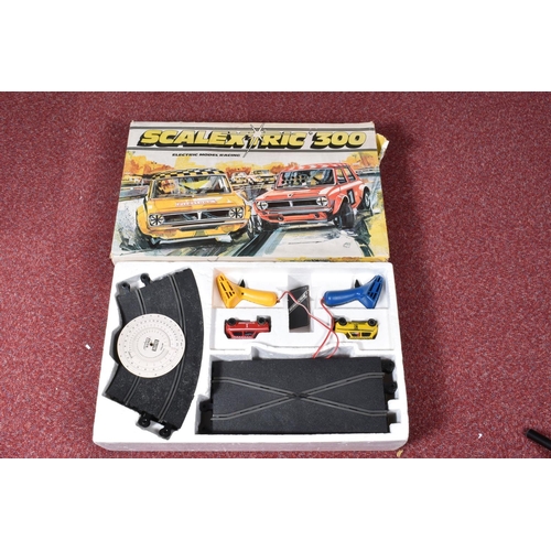 110 - A BOXED TCR ZIGZAG JAM RACEWAY 3 CAR SYSTEM ELECTRIC MODEL RACING TRACK, box in fair condition for a... 