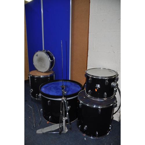 1115 - A FIVE PEICE DRUM KIT comprising a 22in x 15in kick drum (missing legs and lug nuts) ,two x 14in x 1... 