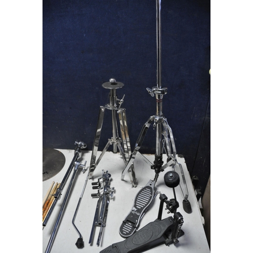 1118 - A SELECTION OF DRUM STANDS/HARDWARE to include Ludwig hi-hat stand, Stagg drum stool, Sabian 14in hi... 