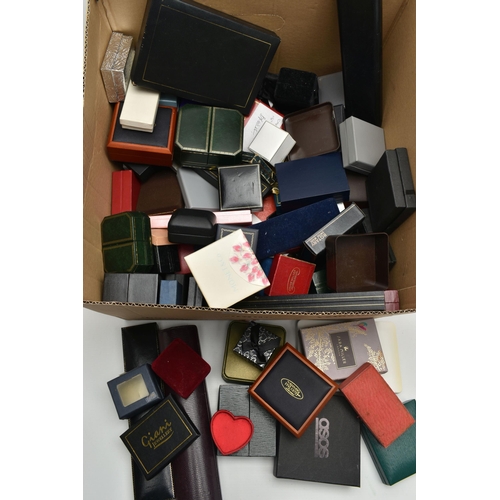 116 - A BOX OF ASSORTED EMPTY JEWELLERY BOXES, to include ring, bracelet, earring and watch boxes (conditi... 