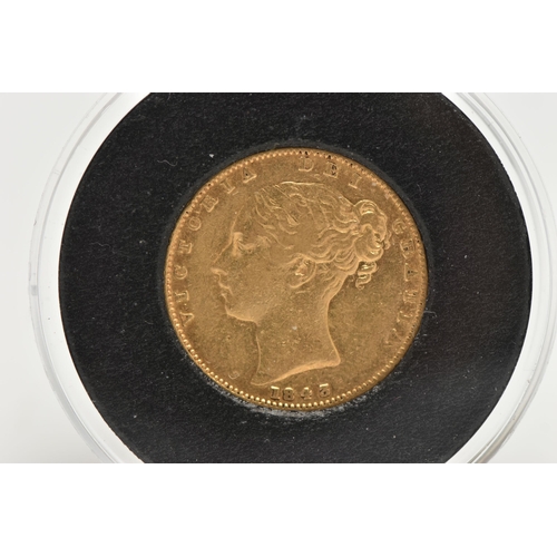 3 - A FULL GOLD SOVEREIGN COIN 1843 VICTORIA, 7.988 grams, 0.916 fine, 22.05mm, London