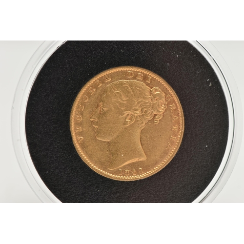 4 - A FULL GOLD SOVEREIGN COIN 1851 VICTORIA, 7.988 grams, 0.916 fine, 22.05mm, London