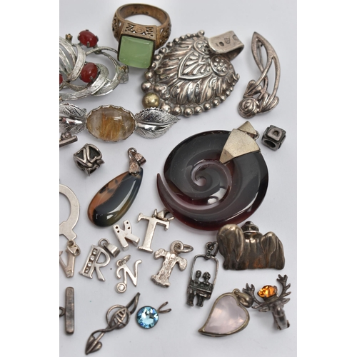 51 - A BAG OF ASSORTED WHITE METAL JEWELLERY, to include an AF white metal pendant set with onyx, stamped... 