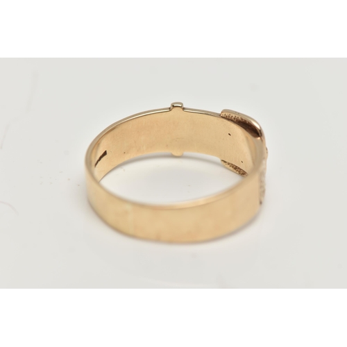 73 - A GENTS 9CT YELLOW GOLD BUCKLE RING, scrolling detail, hallmarked 9ct Birmingham, ring size Z1, appr... 