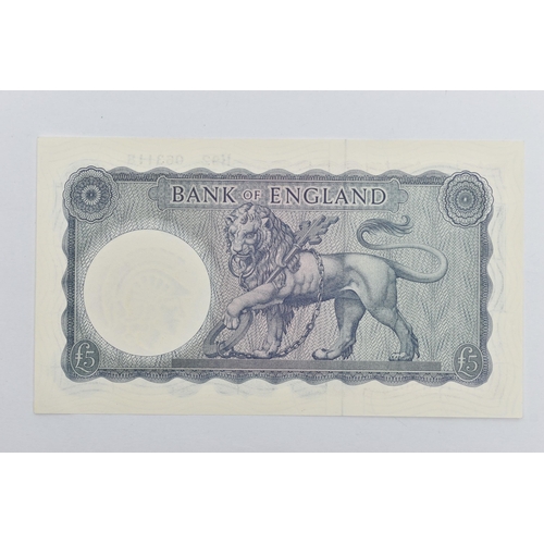 81 - HELMETED (B) BRITANNIA ISSUE FIVE POUND BANK OF ENGLAND CRISP UNC H92  063118 L K O'BRIEN