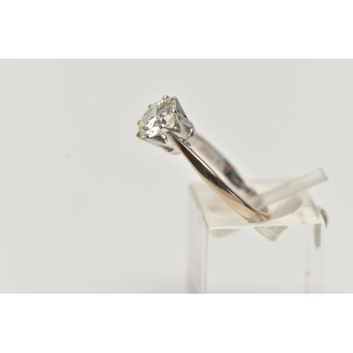 135 - A MODERN SINGLE STONE DIAMOND RING, round brilliant cut diamond, estimated carat weight 1.50ct, colo... 