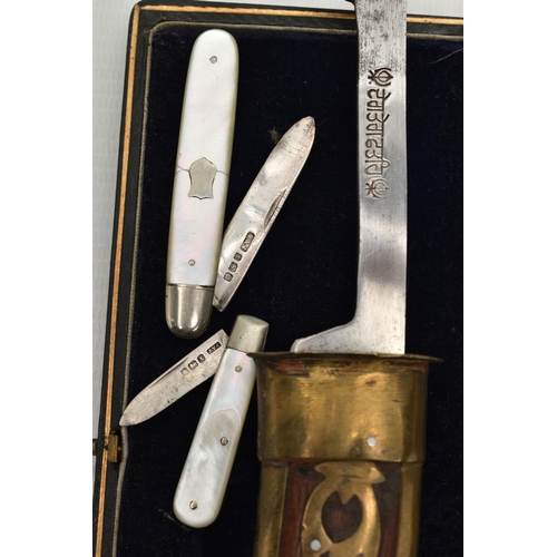 163 - A BOX OF POCKET AND OTHER KNIVES, including two mother of pearl folding fruit knives with silver bla... 